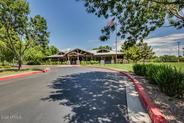 4674 E MAPLEWOOD Street, Gilbert, AZ 85297