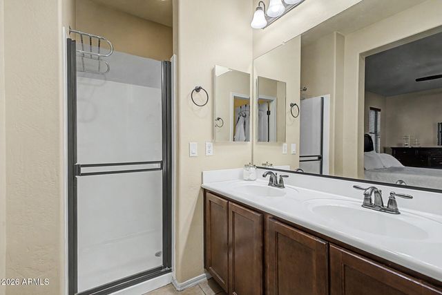 4674 E MAPLEWOOD Street, Gilbert, AZ 85297