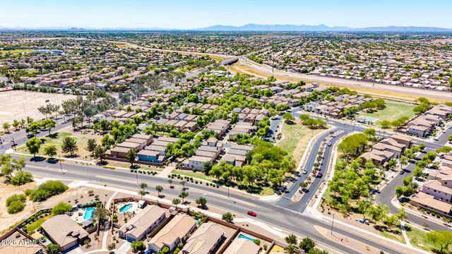 4674 E MAPLEWOOD Street, Gilbert, AZ 85297