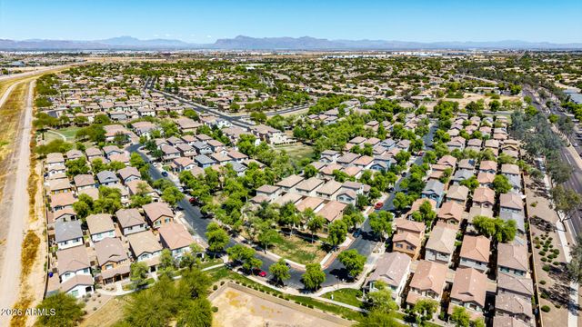 4674 E MAPLEWOOD Street, Gilbert, AZ 85297