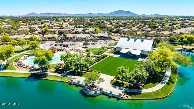 4674 E MAPLEWOOD Street, Gilbert, AZ 85297