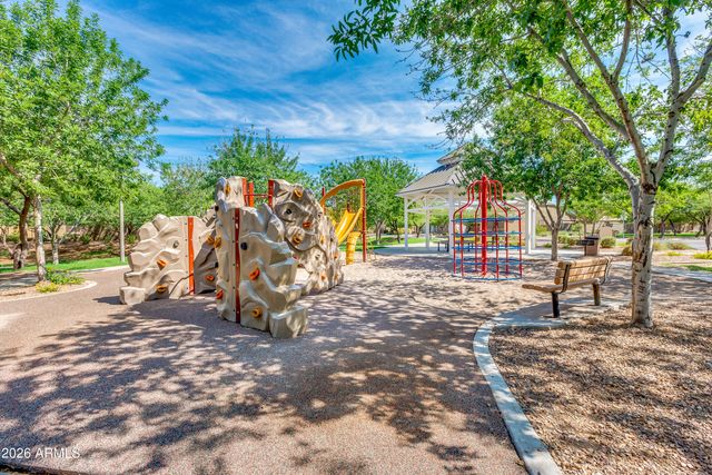4674 E MAPLEWOOD Street, Gilbert, AZ 85297