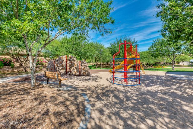 4674 E MAPLEWOOD Street, Gilbert, AZ 85297