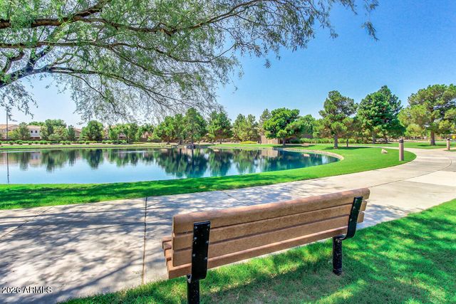 4674 E MAPLEWOOD Street, Gilbert, AZ 85297