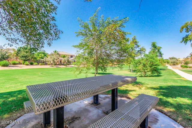 4674 E MAPLEWOOD Street, Gilbert, AZ 85297