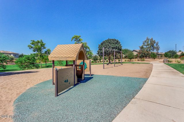 4674 E MAPLEWOOD Street, Gilbert, AZ 85297