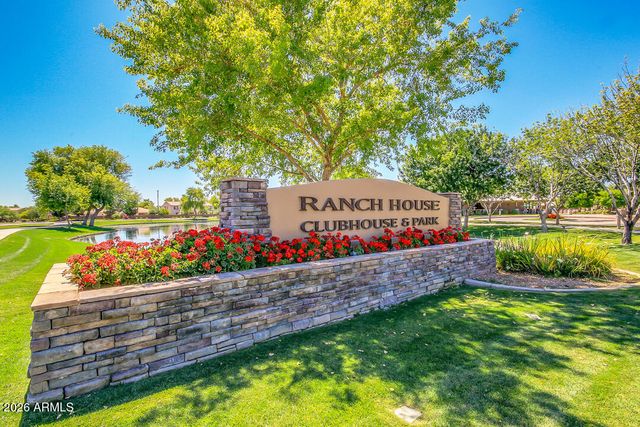 4674 E MAPLEWOOD Street, Gilbert, AZ 85297