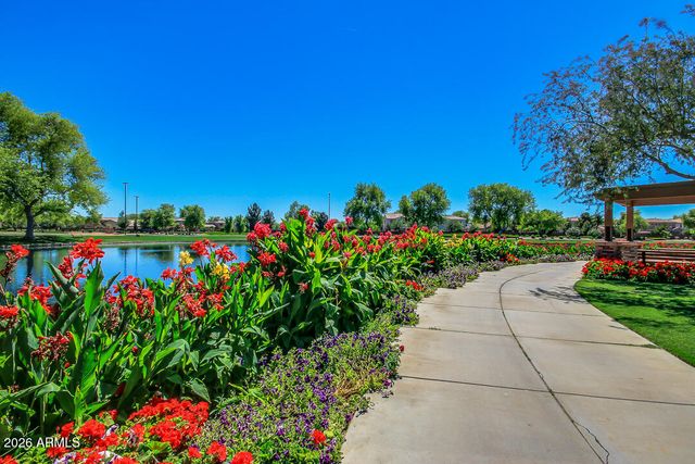 4674 E MAPLEWOOD Street, Gilbert, AZ 85297