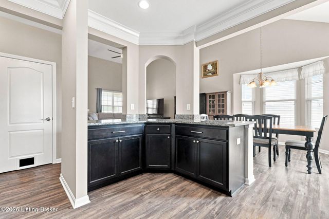 10004 Creek View Estates Dr, Louisville, KY 40291