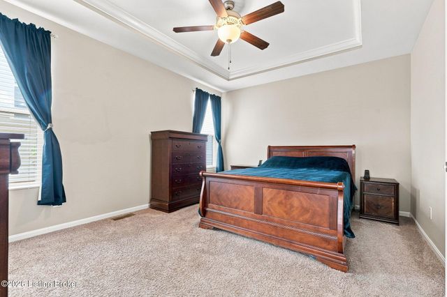 10004 Creek View Estates Dr, Louisville, KY 40291