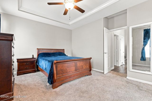 10004 Creek View Estates Dr, Louisville, KY 40291