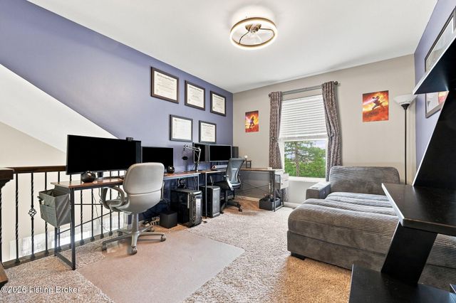 10004 Creek View Estates Dr, Louisville, KY 40291