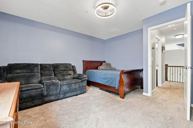 10004 Creek View Estates Dr, Louisville, KY 40291