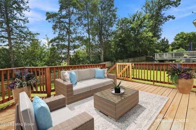 10004 Creek View Estates Dr, Louisville, KY 40291