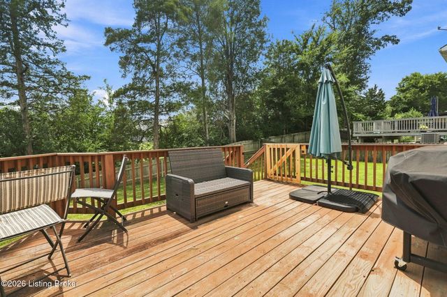 10004 Creek View Estates Dr, Louisville, KY 40291