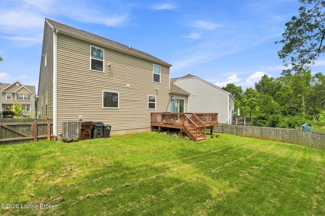 10004 Creek View Estates Dr, Louisville, KY 40291