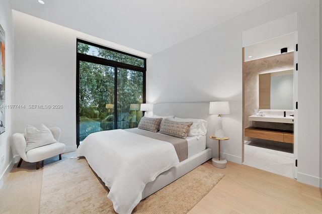 1745 W 24th St, Miami Beach, FL 33140