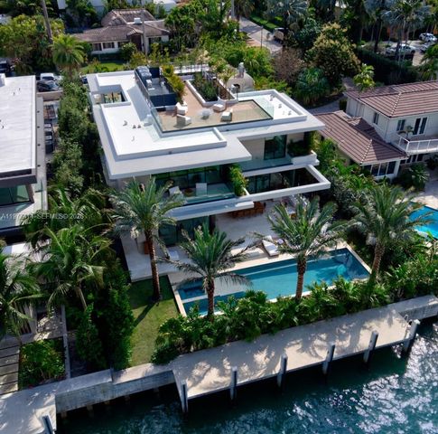 1745 W 24th St, Miami Beach, FL 33140