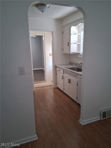 388 E 330th Street, Willowick, OH 44095