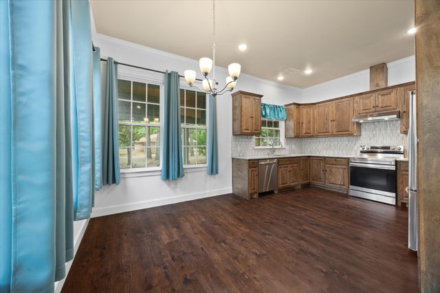 2526 Fox Point Circle, Quinlan, TX 75474
