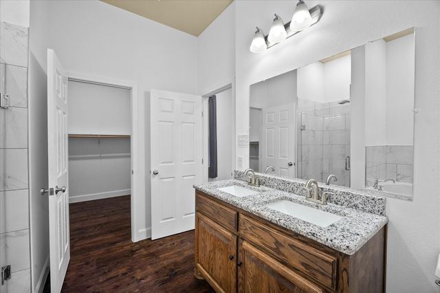 2526 Fox Point Circle, Quinlan, TX 75474