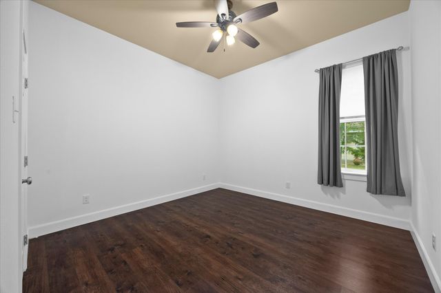 2526 Fox Point Circle, Quinlan, TX 75474
