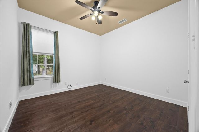 2526 Fox Point Circle, Quinlan, TX 75474