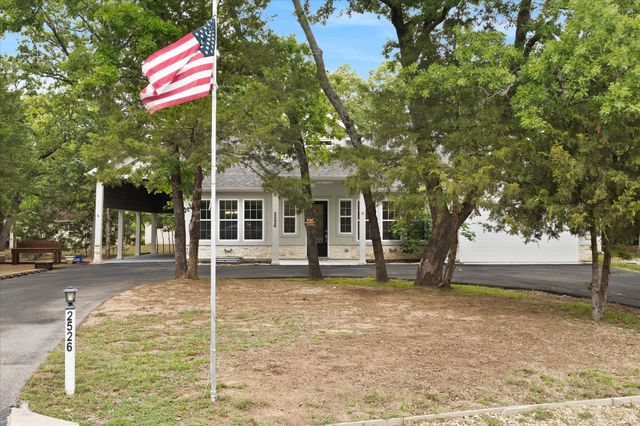 2526 Fox Point Circle, Quinlan, TX 75474