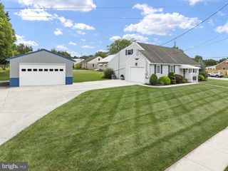 124 W GRANGER ST, Hanover, PA 17331