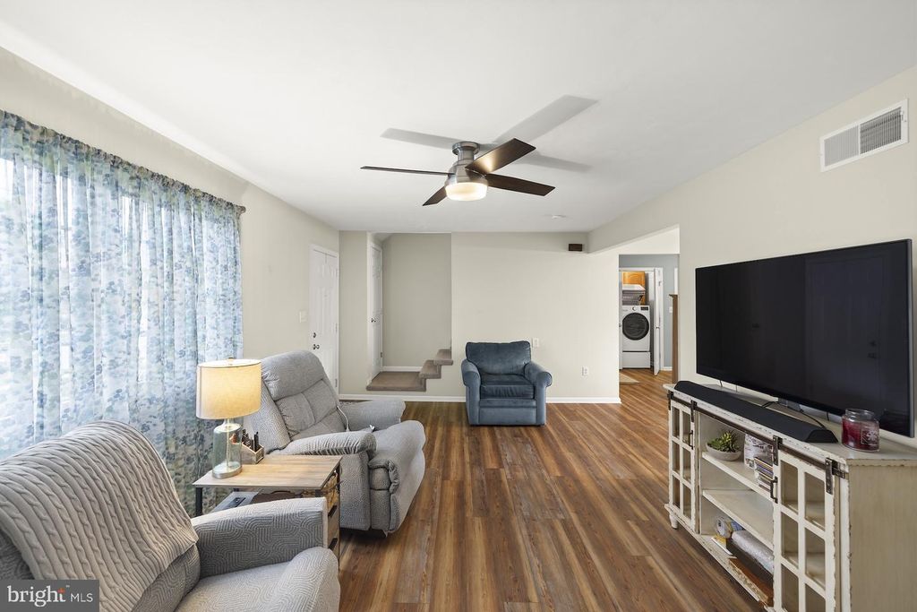 124 W GRANGER ST, Hanover, PA 17331