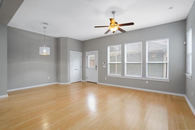 4240 Berkman DR, Austin, TX 78723