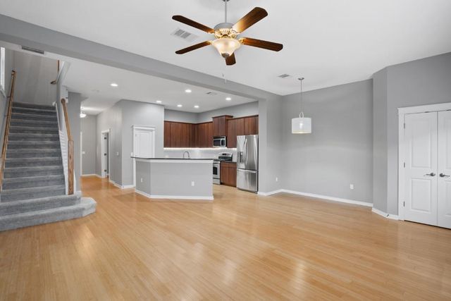 4240 Berkman DR, Austin, TX 78723