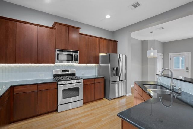 4240 Berkman DR, Austin, TX 78723