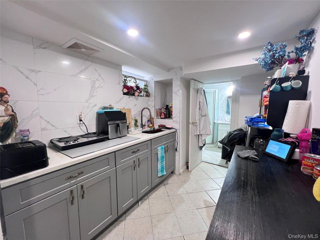 1531 145th Place, Whitestone, NY 11357