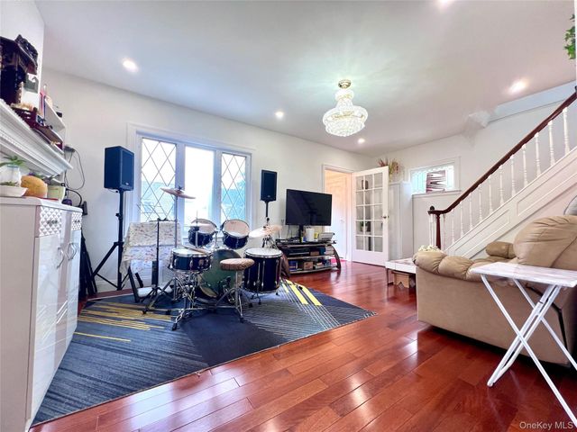 1531 145th Place, Whitestone, NY 11357