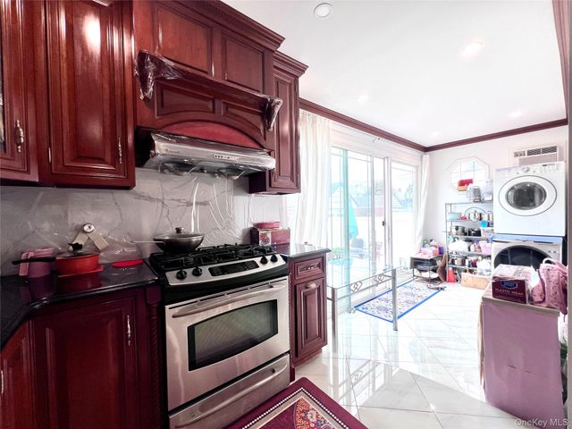 1531 145th Place, Whitestone, NY 11357