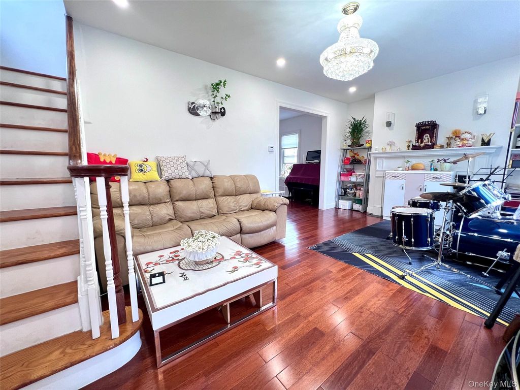 1531 145th Place, Whitestone, NY 11357 — photo 4