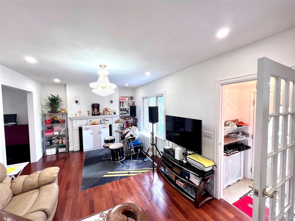 1531 145th Place, Whitestone, NY 11357 — photo 5