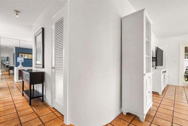 2110 NE 55th Street, Fort Lauderdale, FL 33308