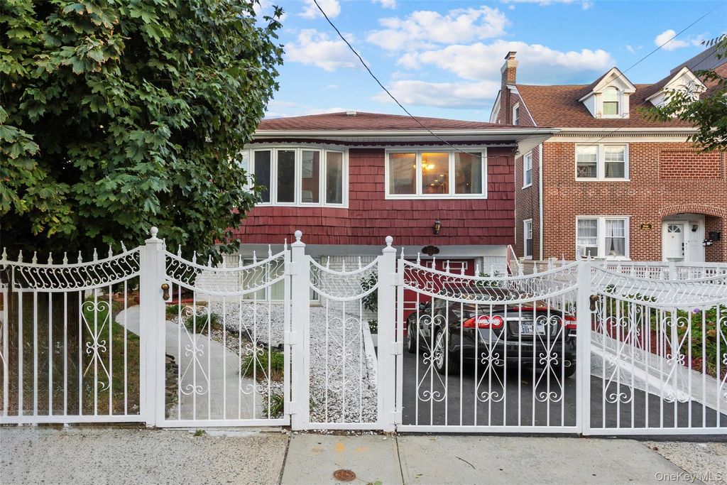 552 Briar Place, Far Rockaway, NY 11691 — exterior
