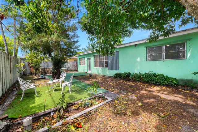 2210 Everglades Drive, Miramar, FL 33023