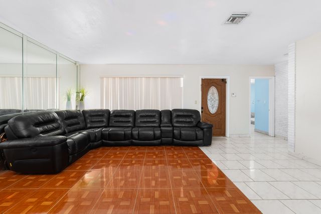 2210 Everglades Drive, Miramar, FL 33023