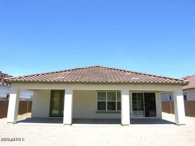 609 E Pearce Road, Phoenix, AZ 85042