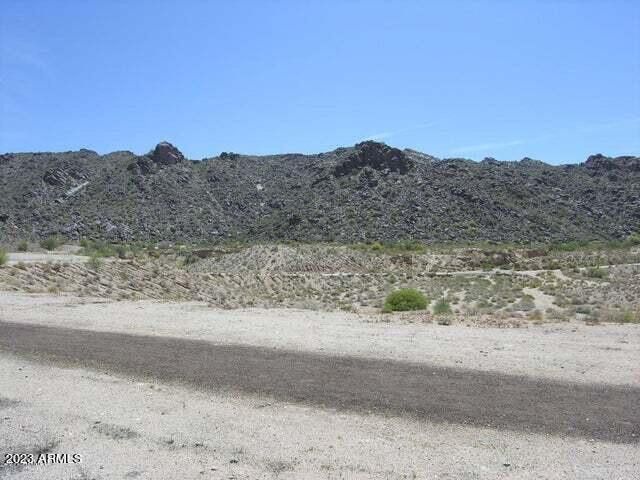 609 E Pearce Road, Phoenix, AZ 85042