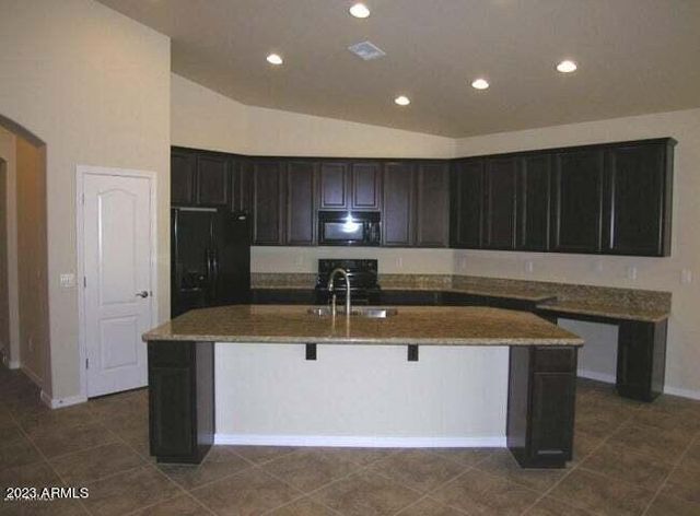 609 E Pearce Road, Phoenix, AZ 85042