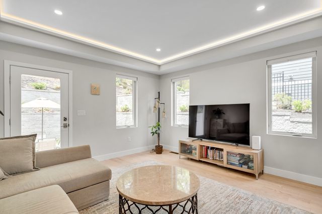 366 Massachusetts Ave 366, Lexington, MA 02420