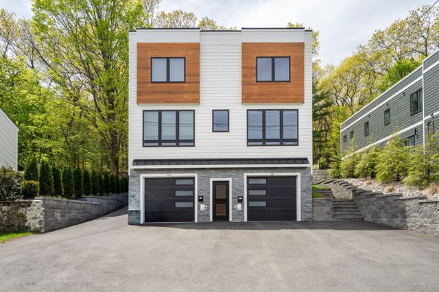 366 Massachusetts Ave 366, Lexington, MA 02420