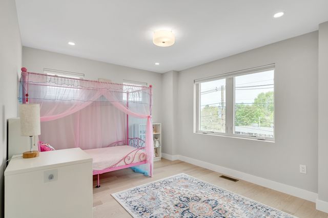 366 Massachusetts Ave 366, Lexington, MA 02420
