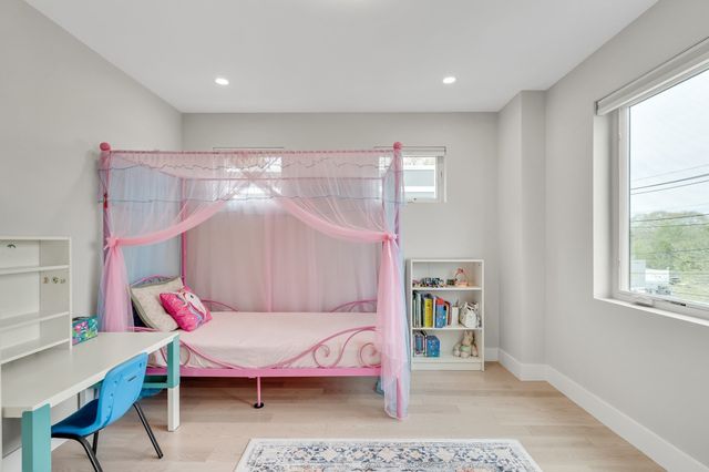 366 Massachusetts Ave 366, Lexington, MA 02420