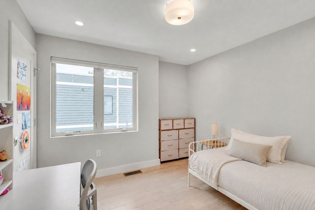 366 Massachusetts Ave 366, Lexington, MA 02420